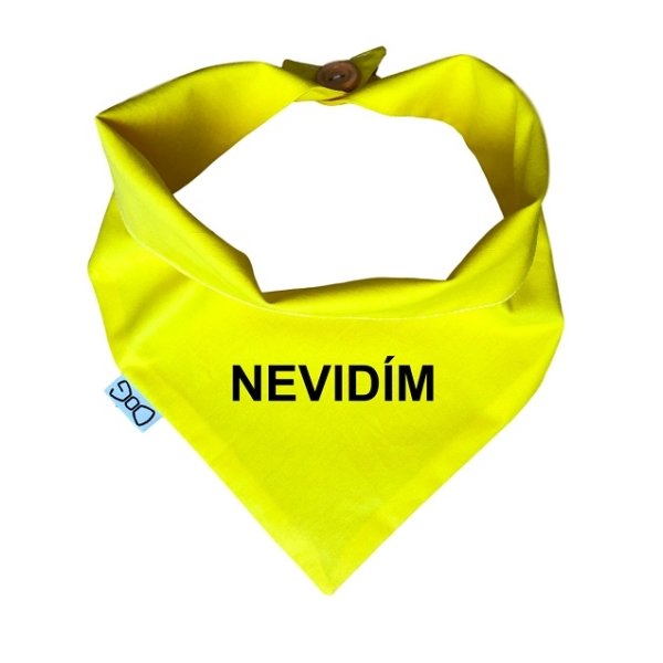 žlutý šátek pro psa